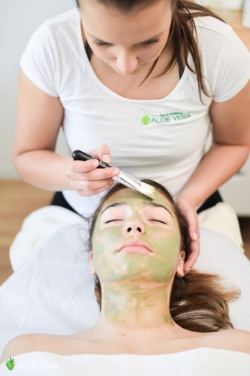 Kraljevska globinska nega obraza Ljubljana Lepotni center Aloe Vera